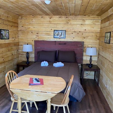 Canal Cabins Paw Paw Экстерьер фото