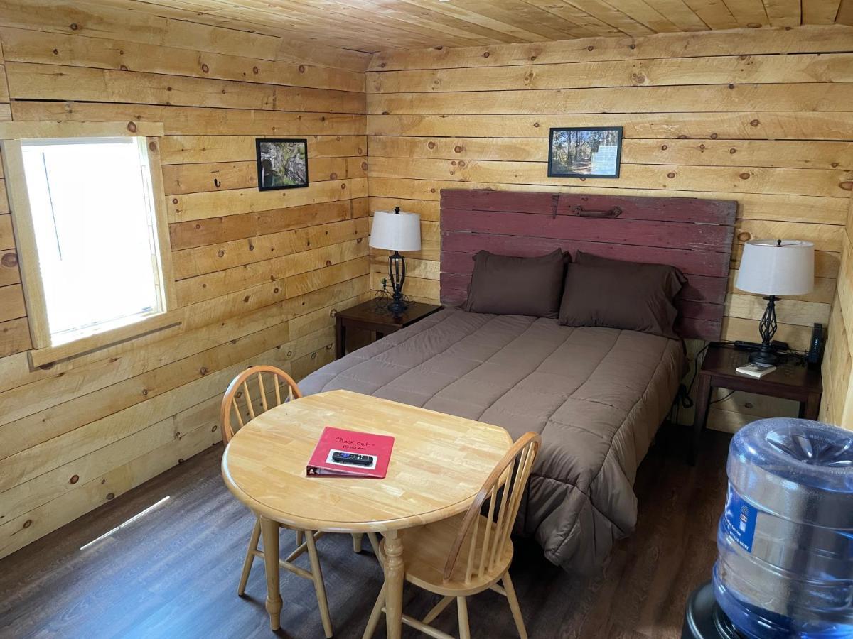 Canal Cabins Paw Paw Экстерьер фото