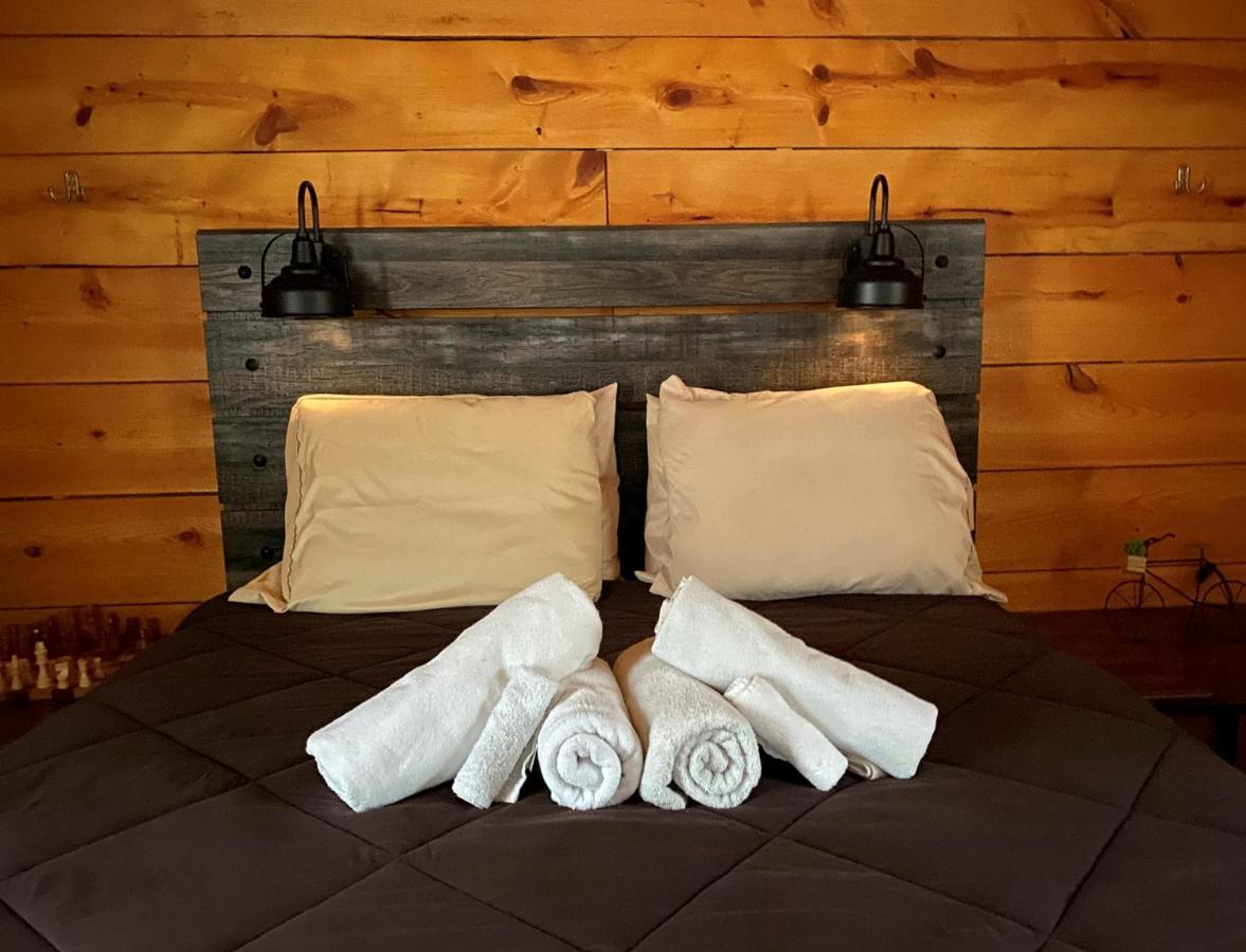 Canal Cabins Paw Paw Экстерьер фото
